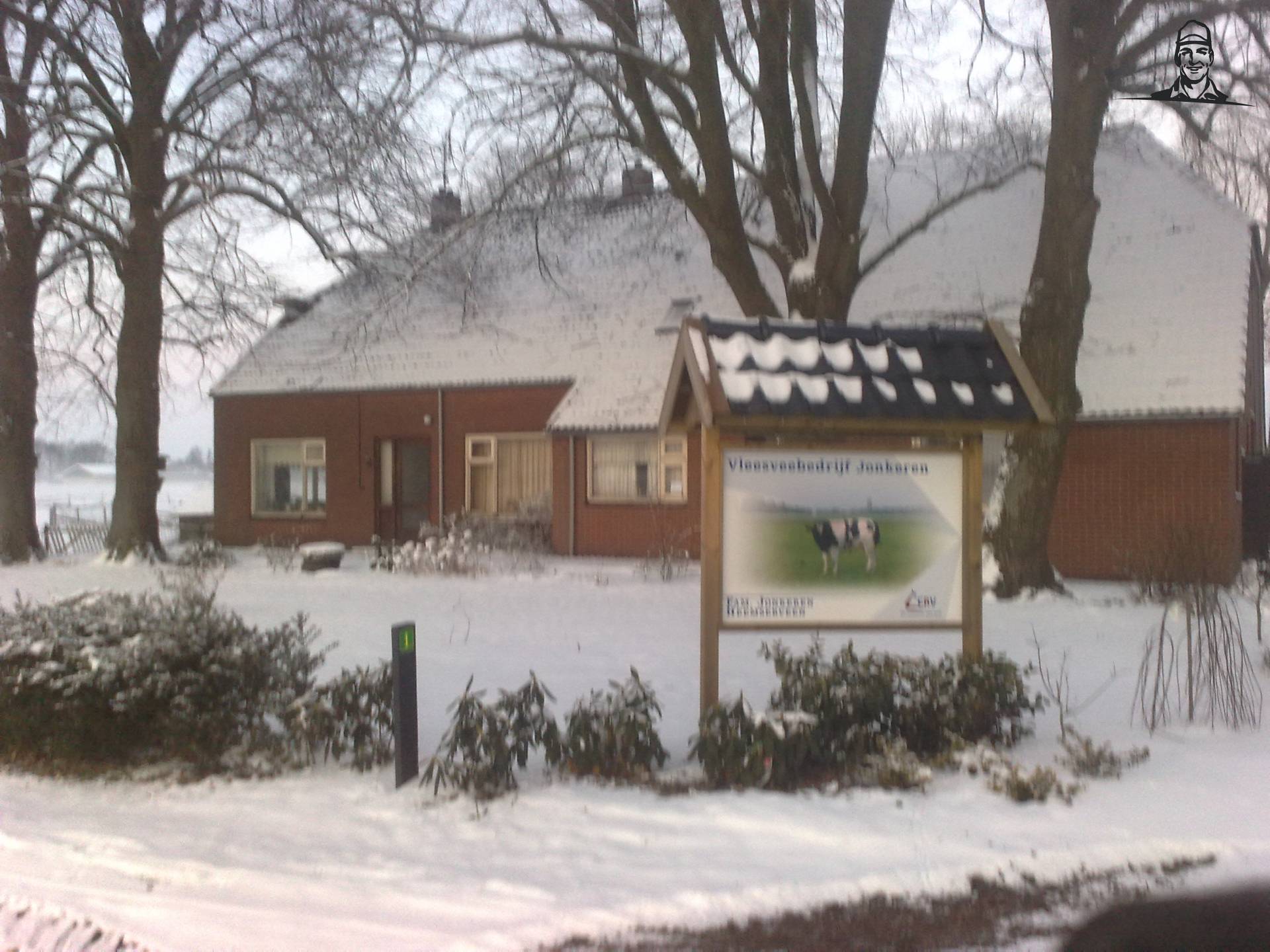 bord in de tuin van wiegehts