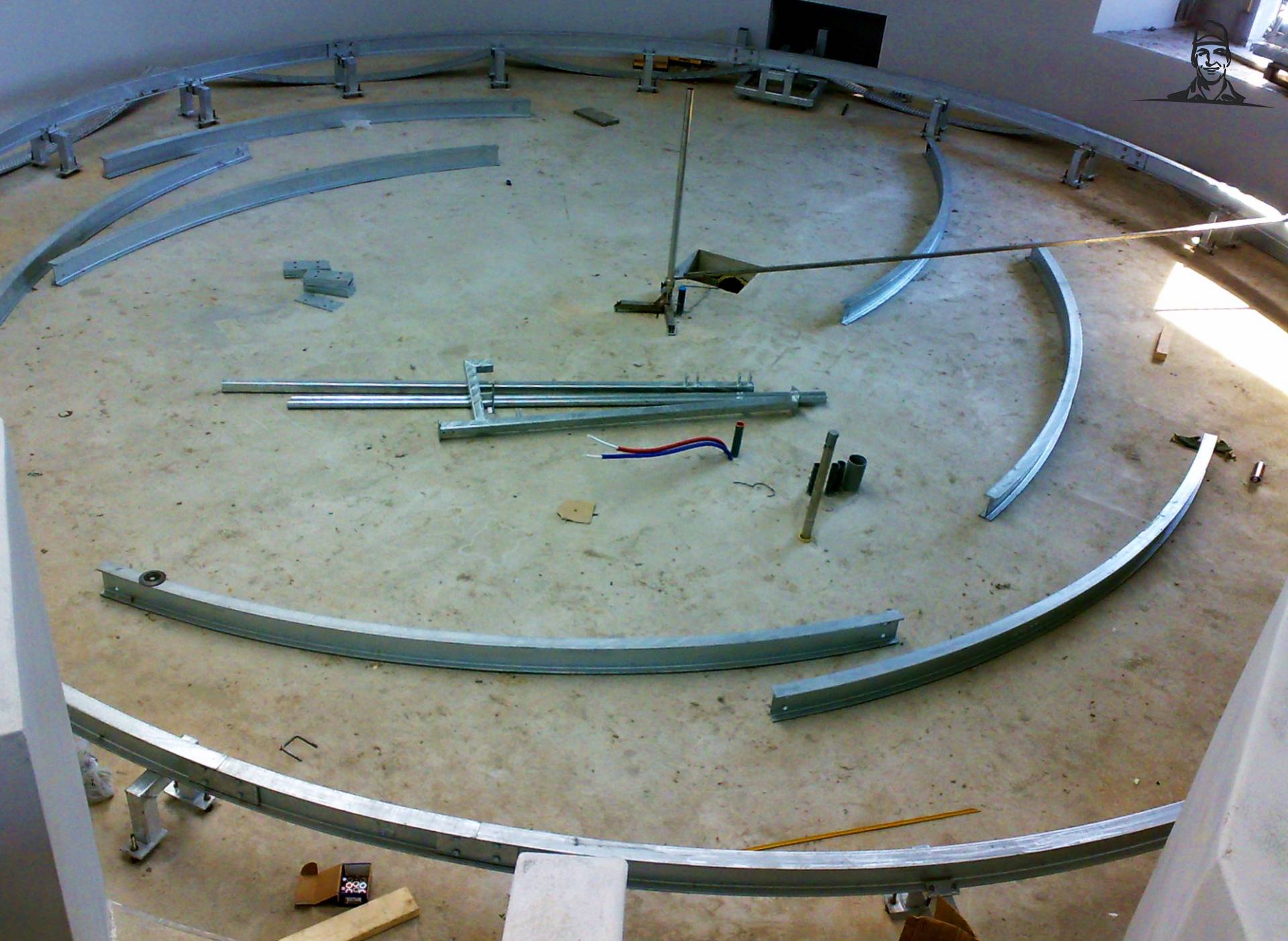 Beginselen 24stands Carroussel Gea Farm Technologies van Valtra-Fordpower