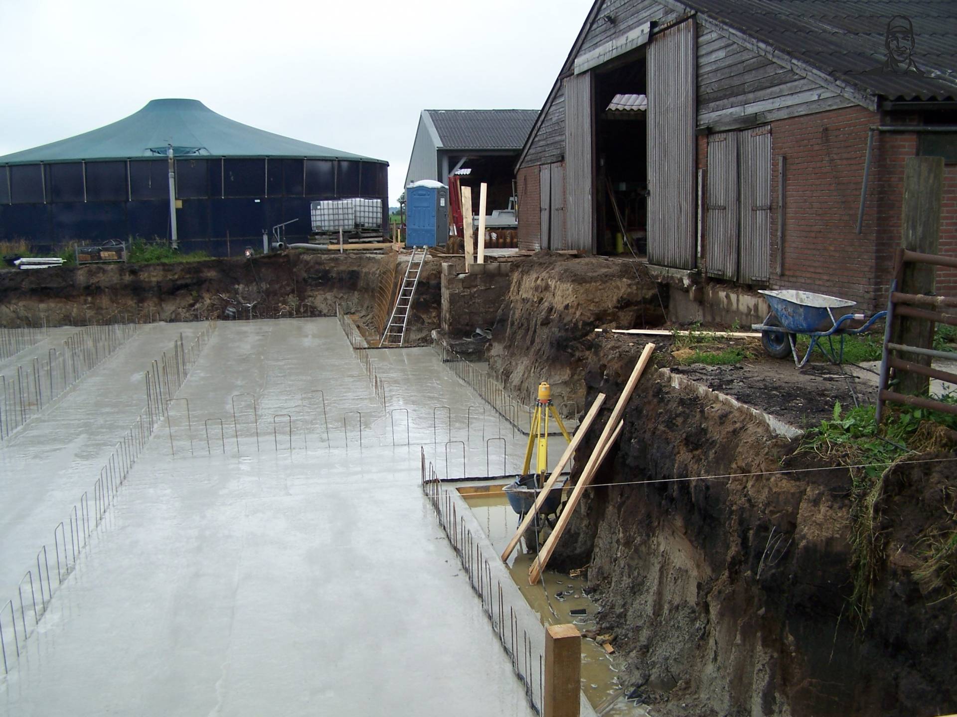 Keldervloer gestort, nu drogen van tinus