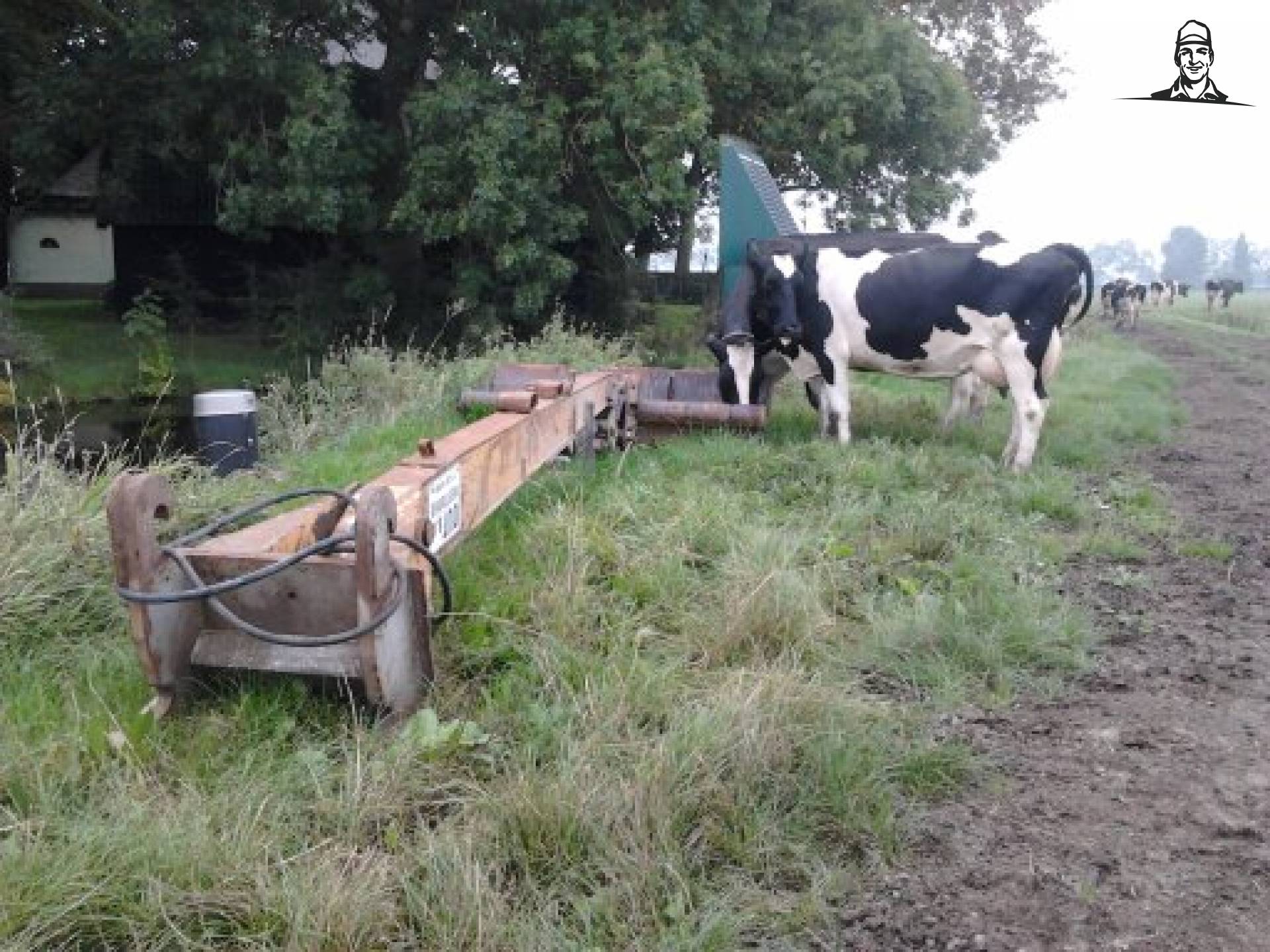 drinkbak van same dennis