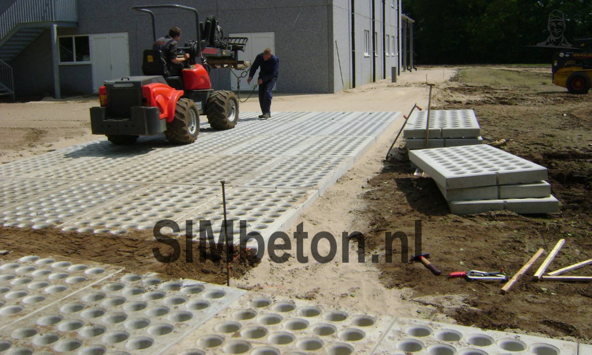 Realisatie erfverharding SIMgras van SIMbeton