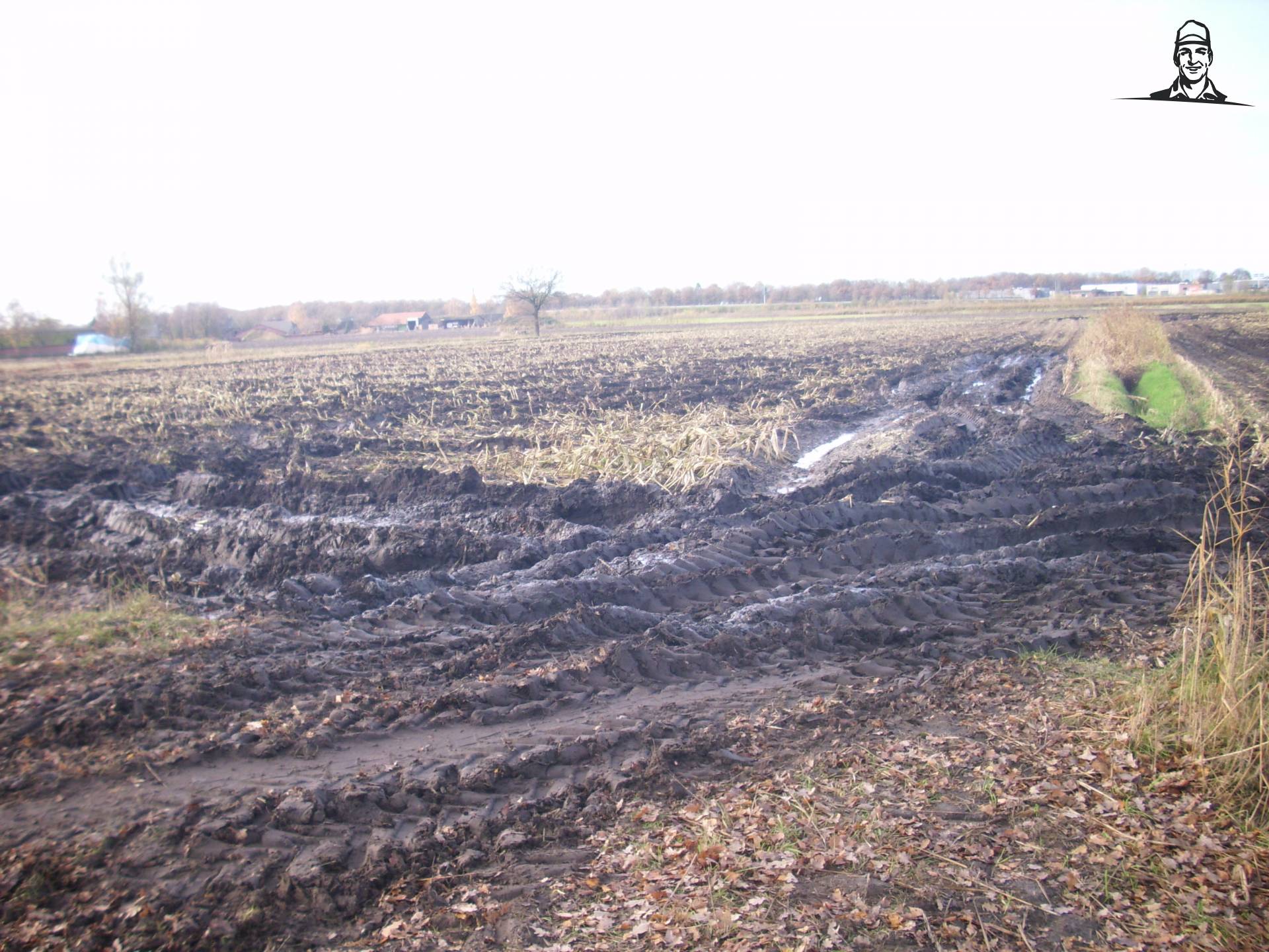 Natte omstandigheden, maisperceel, mais gehakseld: 30 november 2013 van JD6930