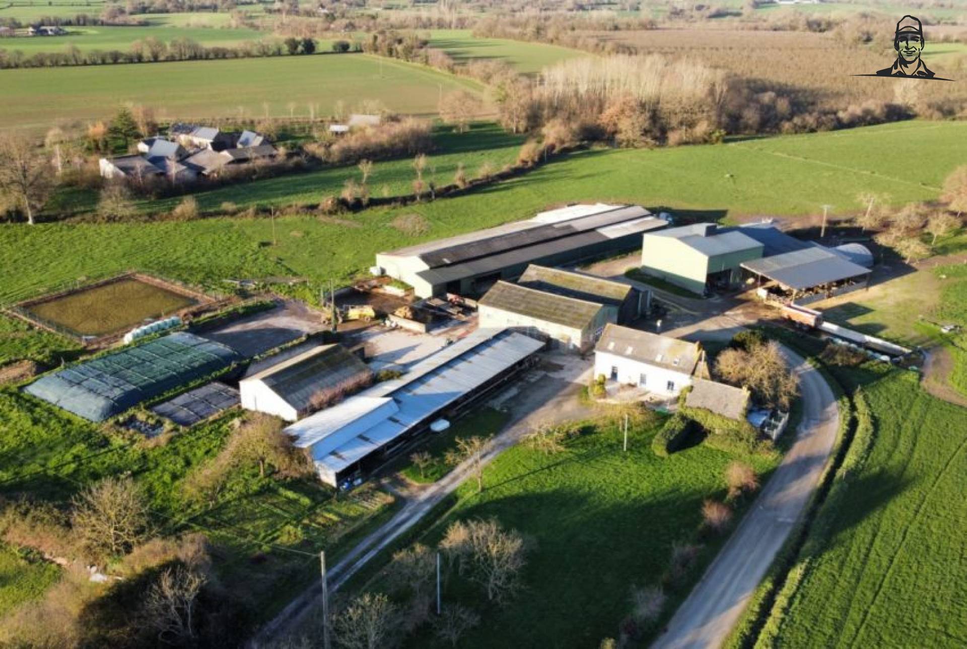 Te koop melkveebedrijf in Frankrijk, Mayenne:   landbouwgrond.nu/aanbod/details.php/… 