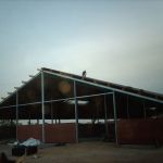 de bouw van rose stal gaat hard 